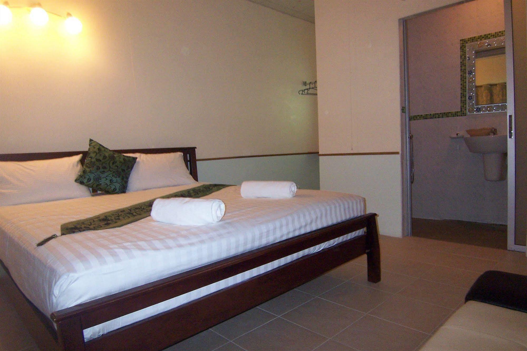 Phuket Airport Overnight Hotel Nai Yang Beach Exteriér fotografie
